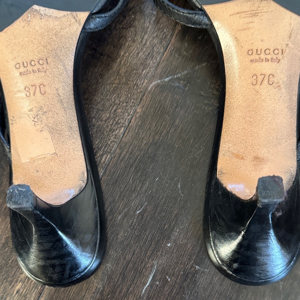 Gucci Women's Black Heeled Sandals - Picture 4 of 5